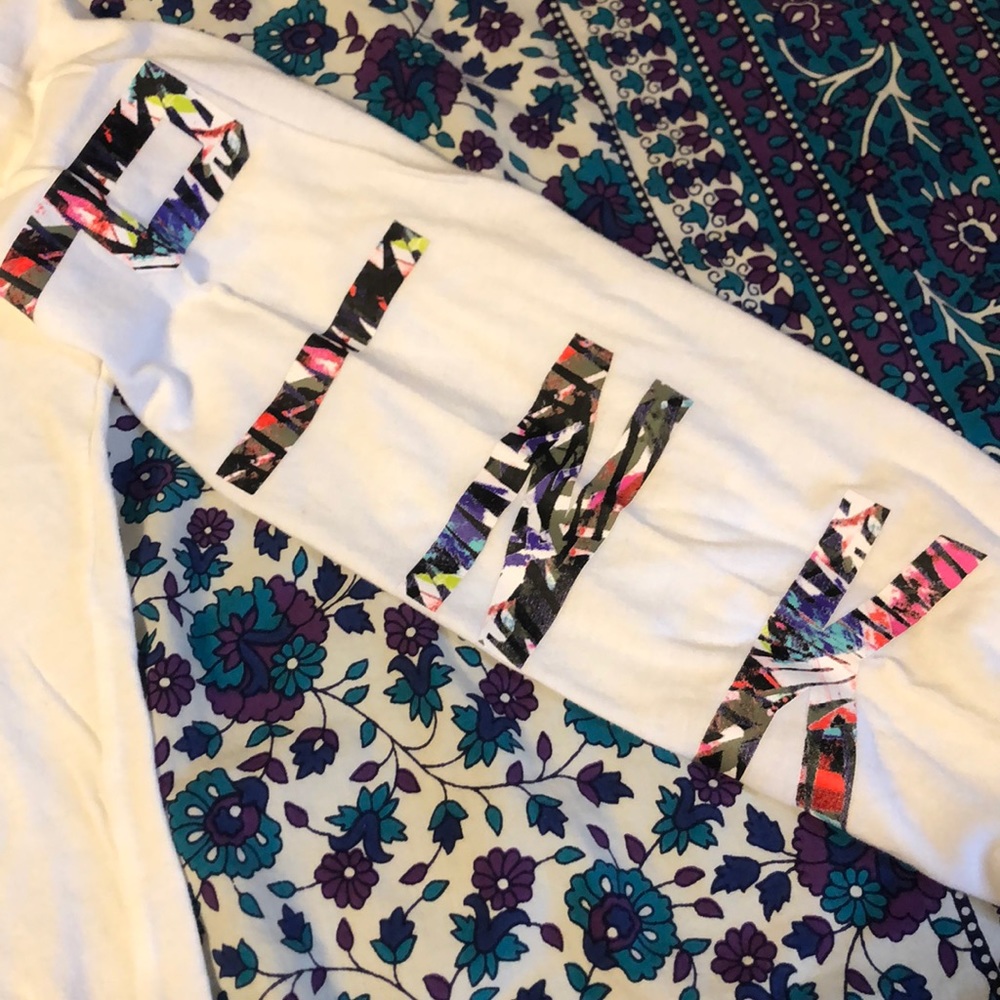 Victoria’s Secret PINK long sleeve size L NWOT